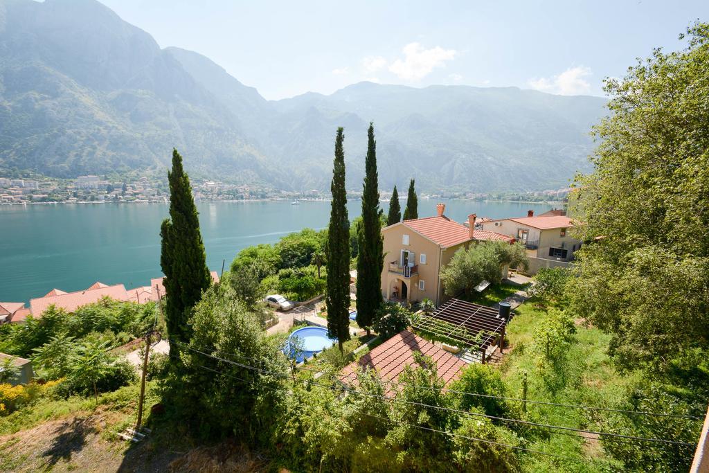 Apartments Panorama Kotor Exterior photo