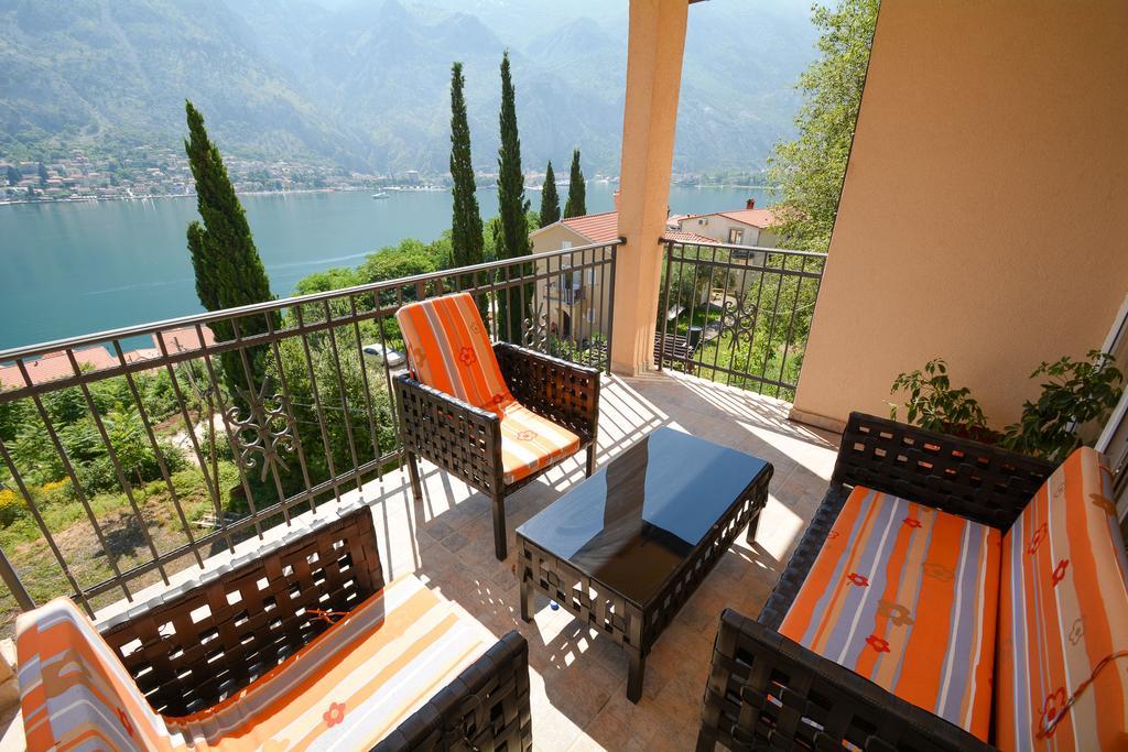 Apartments Panorama Kotor Exterior photo